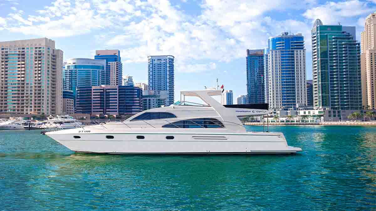 book dubai yachts majesty55ft 1